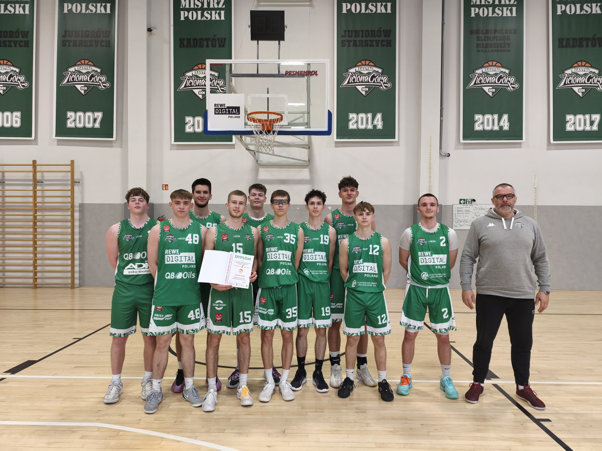 Koszykarze VII LO SMS w Zielonej Górze z awansem do finału wojewódzkiego!